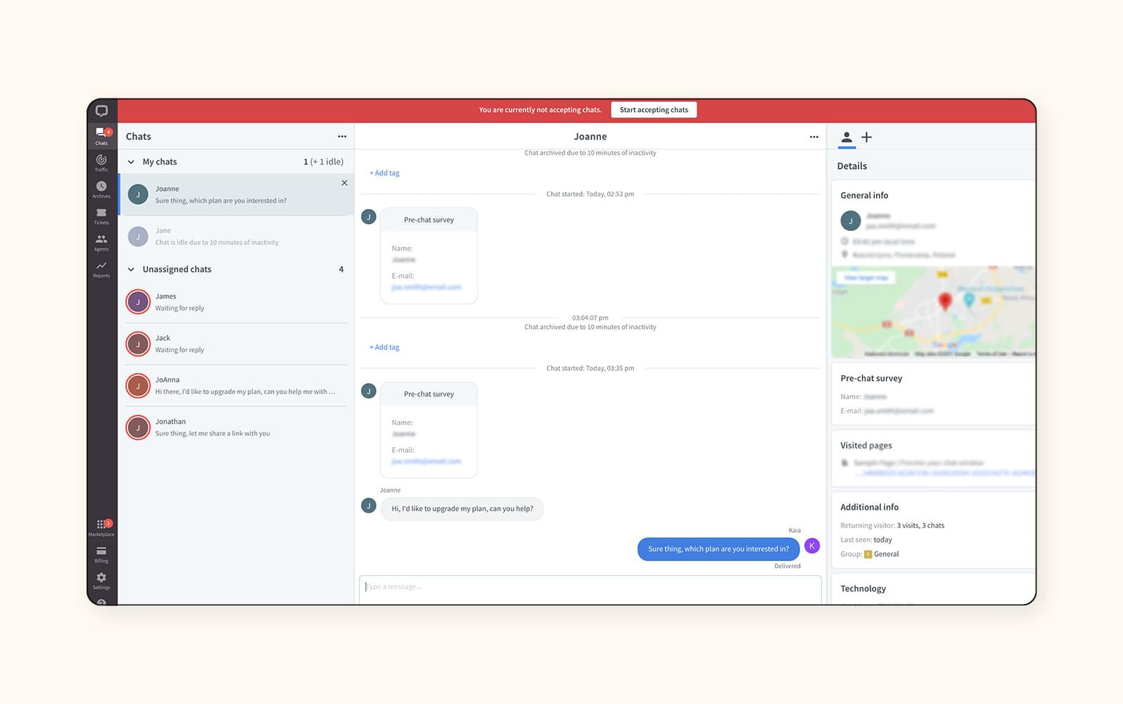 Una conversación de chat en vivo entre un agente y un cliente mediante LiveChat, un software de chat en vivo.
